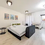 Tarnogaj Superior With Garden By Bookinghost Apartment Wroclaw