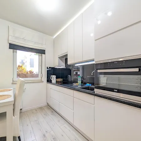 Appartement Tarnogaj Superior With Garden By Bookinghost