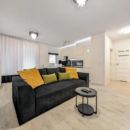 Tarnogaj Superior With Garden By Bookinghost Lejlighed