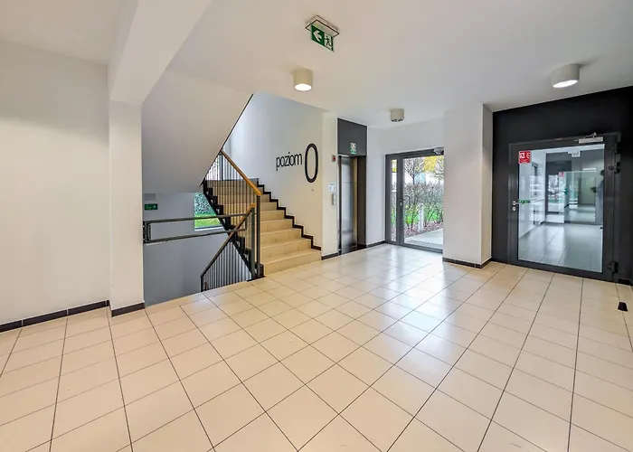 Tarnogaj Superior With Garden By Bookinghost *