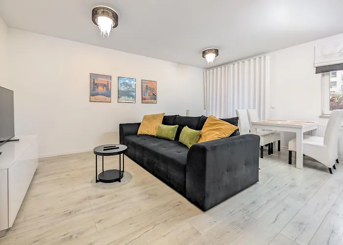 Tarnogaj Superior With Garden By Bookinghost Lejlighed